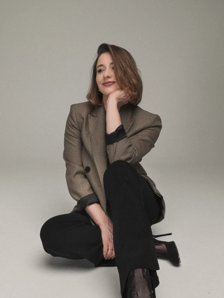 Elegancki portret biznesowy w studio - zdjęcie 5 z realizacji portfolio Tatiany Mielczarek